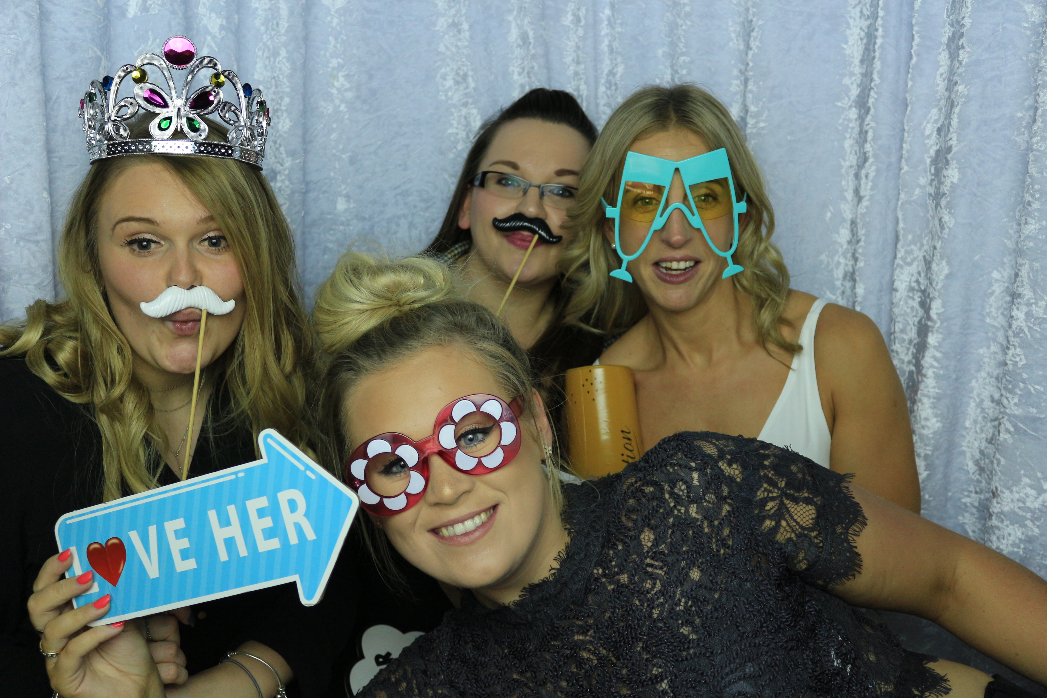Dee’s 40th Birthday - Images | View more photos from the event at gallery.partydelightsphotobooth.co.uk/u/PartyDelightsPhotoBooth/Dee’s-40th-Birthday-Images